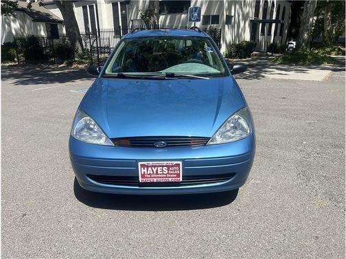 Light Sapphire Blue Clearcoat Metallic 2000 Ford Focus SE