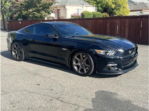 2017 Ford Mustang GT