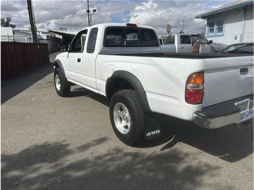 2004 Toyota Tacoma Xtracab