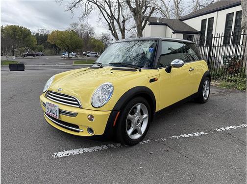 2005 MINI Cooper Base