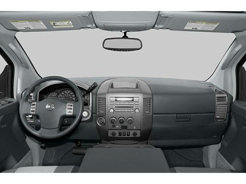 Silver 2004 Nissan Titan SE Crew Cab