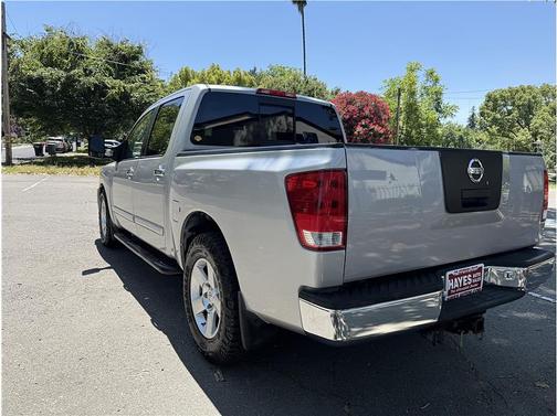 Silver 2004 Nissan Titan SE Crew Cab