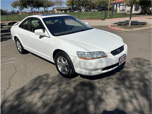 White 2000 Honda Accord EX V6