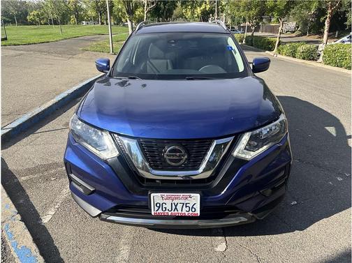 2020 Nissan Rogue SV