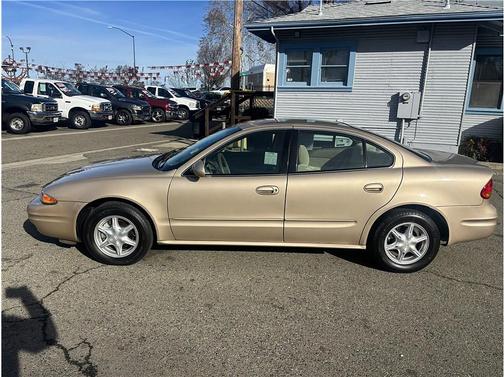 2001 Oldsmobile Alero GL1