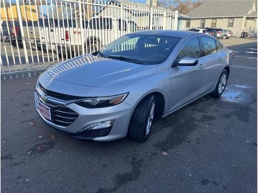 2022 Chevrolet Malibu FWD LT