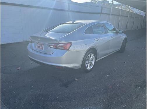2022 Chevrolet Malibu FWD LT