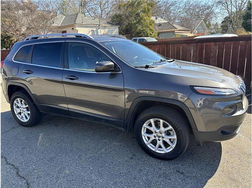 2018 Jeep Cherokee Latitude Plus