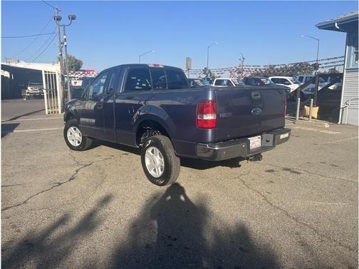 2004 Ford F-150 XLT