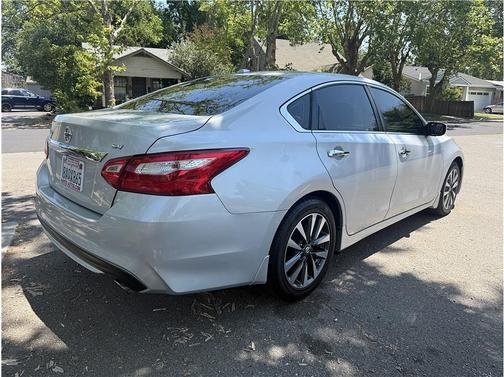 Silver 2017 Nissan Altima 2.5 SV