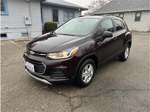 Black Cherry 2021 Chevrolet Trax LT