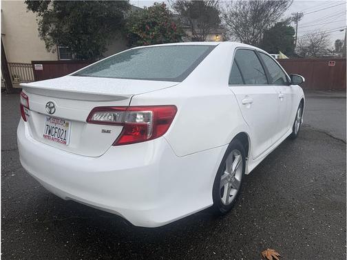 2014 Toyota Camry SE