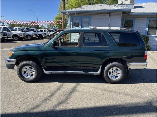 2002 Toyota 4Runner SR5