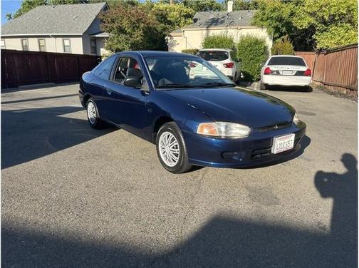 2002 Mitsubishi Mirage DE