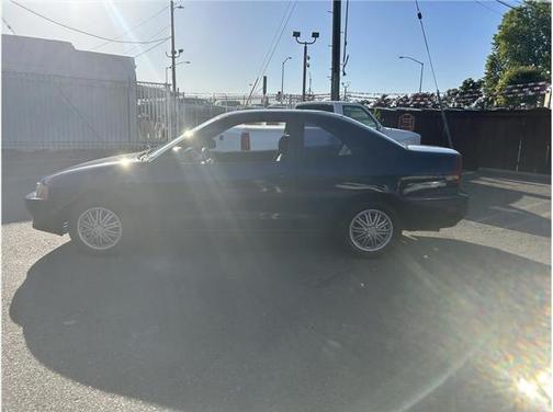 2002 Mitsubishi Mirage DE