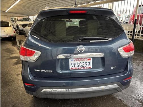 2015 Nissan Pathfinder SV