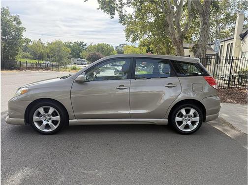 Gold 2003 Toyota Matrix XRS