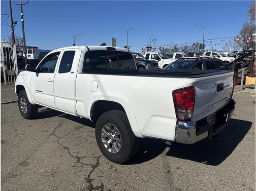 2017 Toyota Tacoma SR5