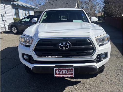 2017 Toyota Tacoma SR5