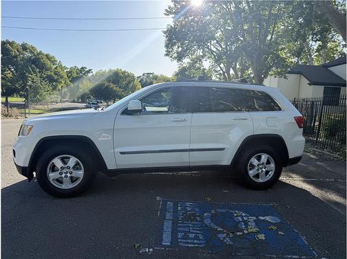 White 2011 Jeep Grand Cherokee Laredo