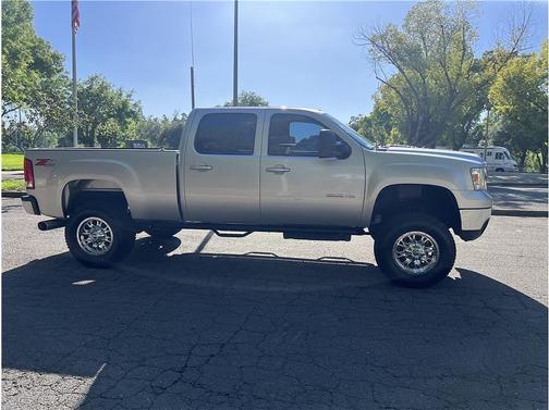 Silver 2013 GMC Sierra 2500 SLT