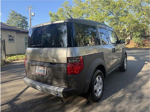 Gray 2004 Honda Element EX