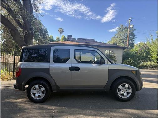 Gray 2004 Honda Element EX