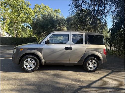 Gray 2004 Honda Element EX