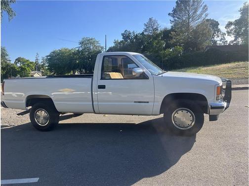 White 1989 GMC Pickup Truck Base