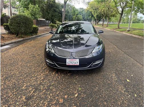 2013 Lincoln MKZ Base