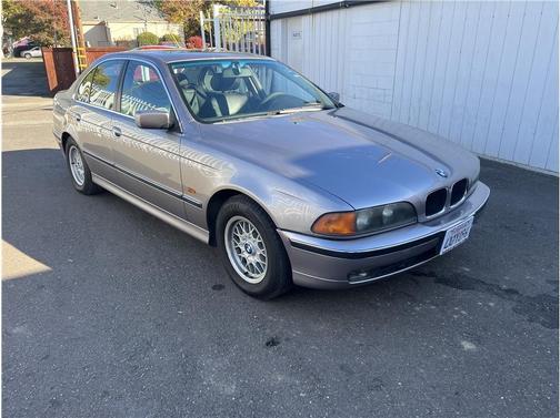 1998 BMW 528 528i Sedan