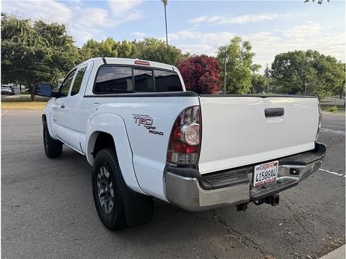 White 2010 Toyota Tacoma Access Cab