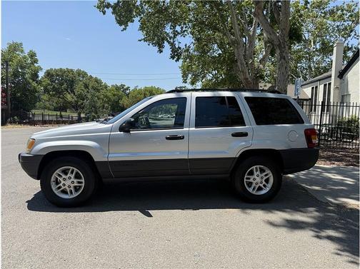 Gray 2003 Jeep Grand Cherokee Laredo