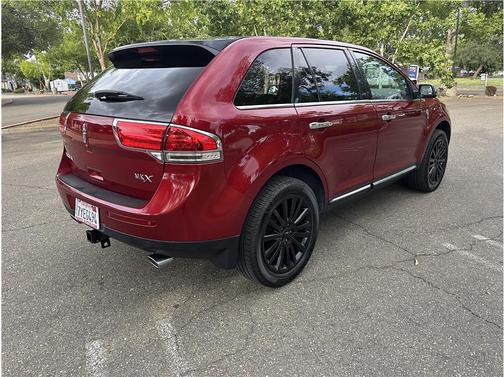 Red 2013 Lincoln MKX Base