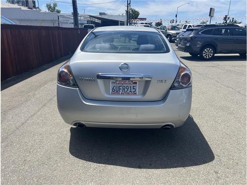 2010 Nissan Altima 2.5 S