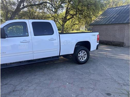 2011 GMC Sierra 2500 SLT