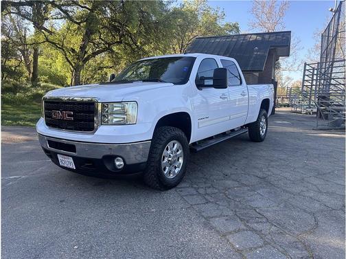 2011 GMC Sierra 2500 SLT