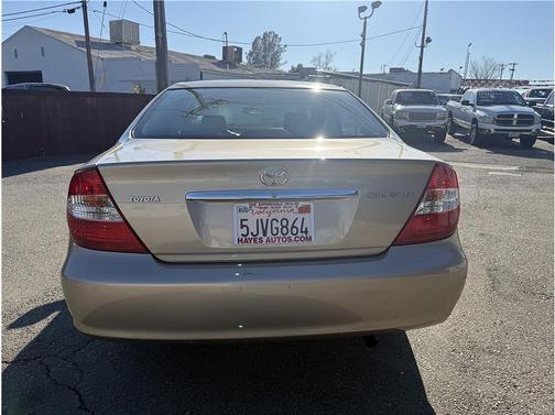 2004 Toyota Camry LE
