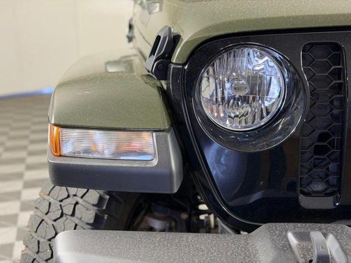 Sarge Green Clearcoat 2023 Jeep Gladiator Sport