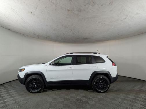 Bright White Clearcoat 2019 Jeep Cherokee Trailhawk