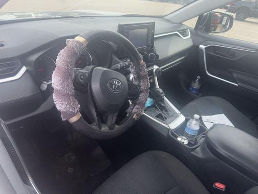 Magnetic Gray Metallic 2022 Toyota RAV4 LE