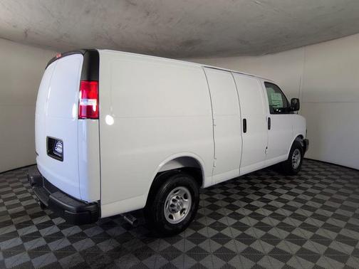Summit White 2026 Chevrolet Express 2500 Work Van
