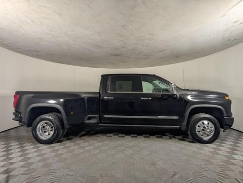 2024 Chevrolet Silverado 3500 High Country