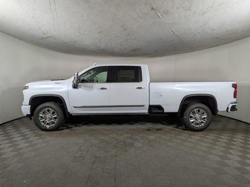 Polar White 2026 Chevrolet Silverado 3500 High Country