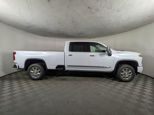 Polar White 2026 Chevrolet Silverado 3500 High Country