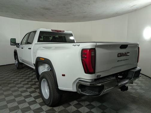 2026 GMC Sierra 3500 Pro