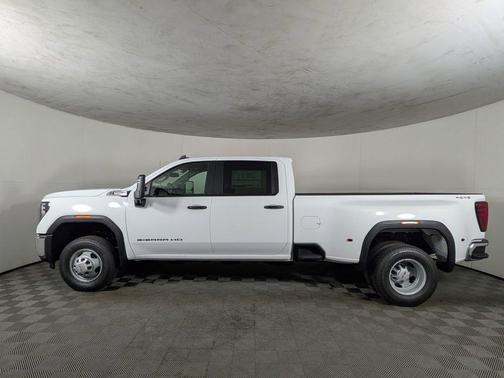 2026 GMC Sierra 3500 Pro