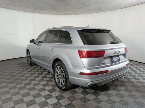 2019 Audi Q7 55 Premium Plus