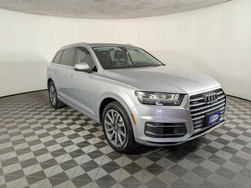 2019 Audi Q7 55 Premium Plus