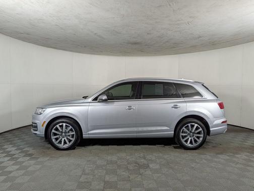 2019 Audi Q7 55 Premium Plus